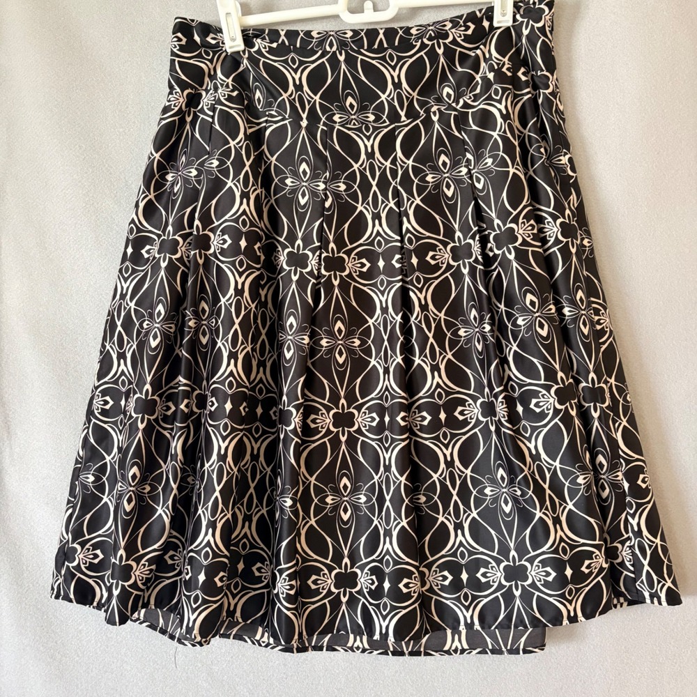 Black White Damask A-Line Pleated Skirt Geometric Floral Knee Length Size 4